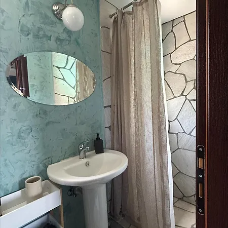 Olympus Theophilia * סקוטינה