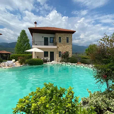 Olympus Theophilia بيت للعطل