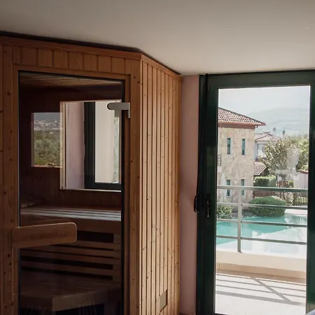 Olympus Theophilia בית נופש *